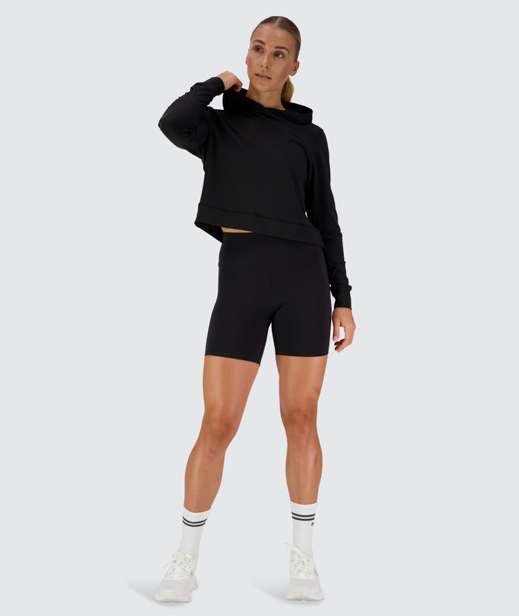 Comfy cropped hoodie, Model 176 cm / size S#color_black
