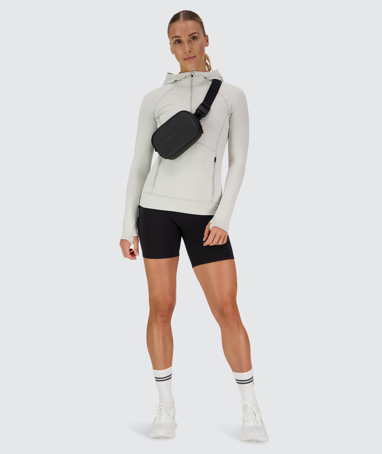 Women's super comfy hoodie for training, Model 176 cm / size S#color_fog